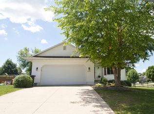 2403 E Marion St, Des Moines, IA 50320