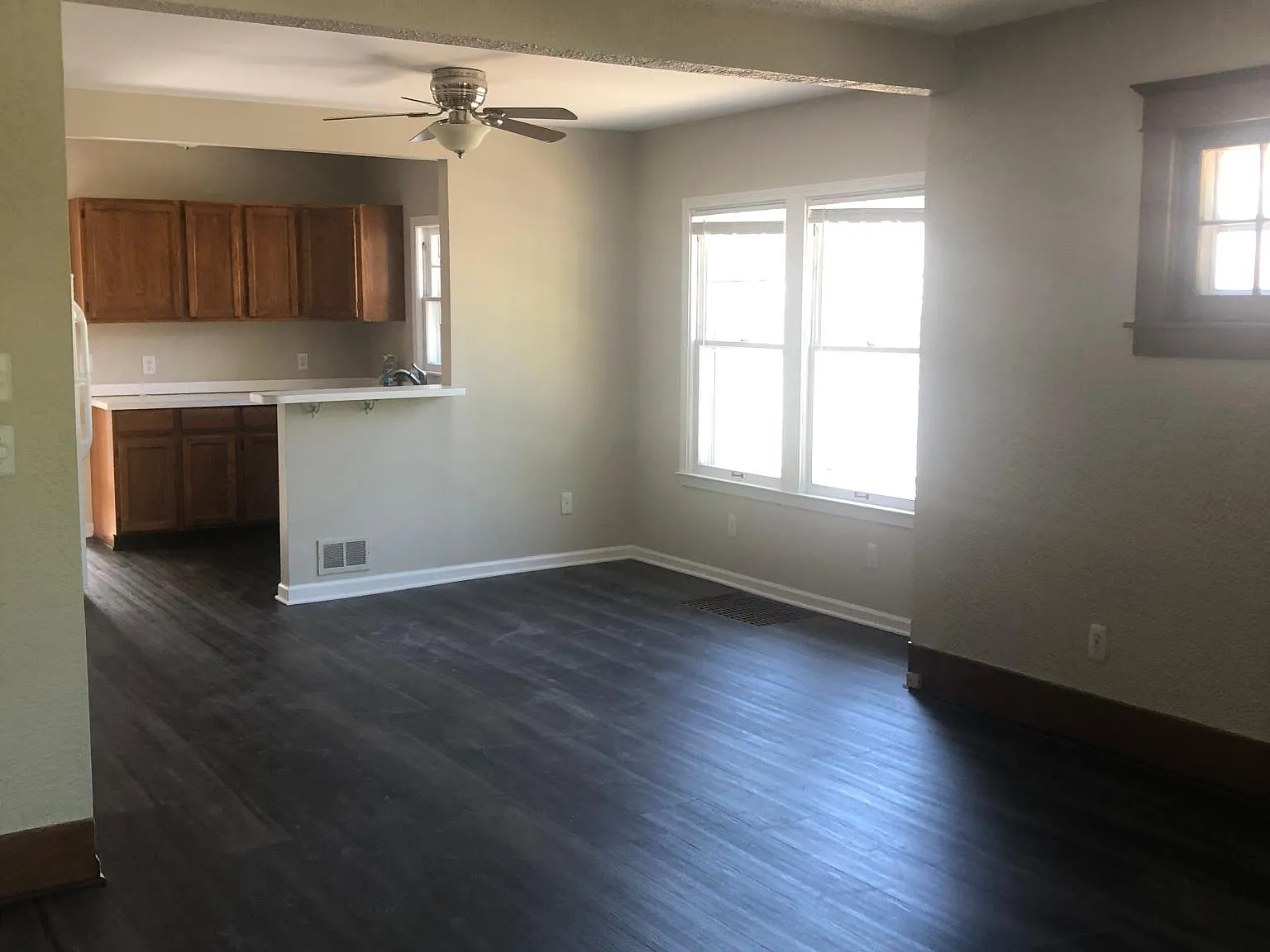 2 bed, 906 sqft, $1,650 — Photo 3