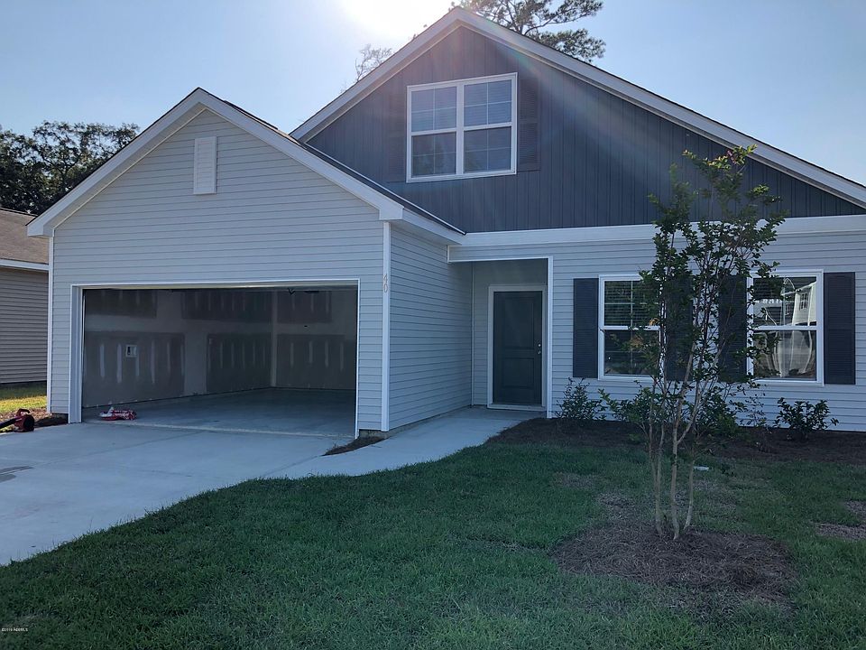 1st image of 40 Great Bend Dr