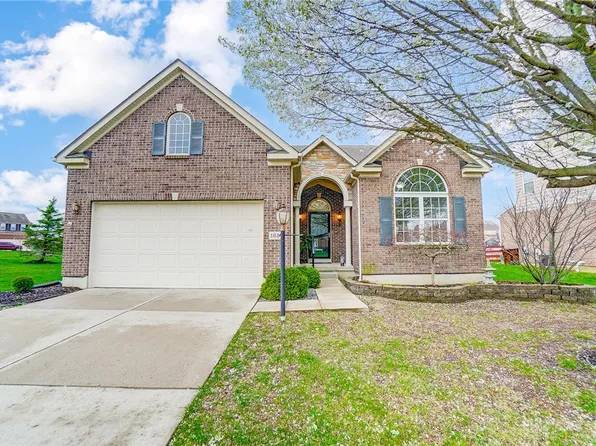 1657 Little Falls Dr, Centerville, OH 45458