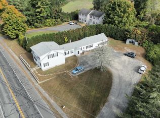 310 Belchertown Rd APT 4, Amherst, MA 01002