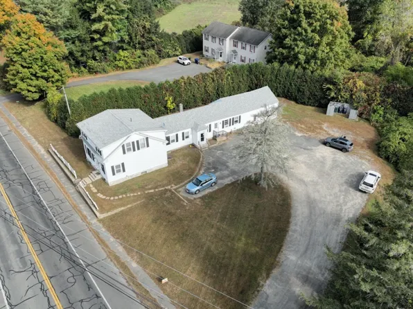 310 Belchertown Rd APT 4, Amherst, MA 01002