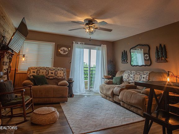3rd image of 1260 Ski View Dr #4105