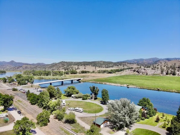 220 Leonard St, Wolf Creek, MT 59648