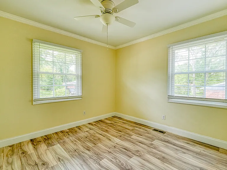 311 Pioneer Pl — Photo 22