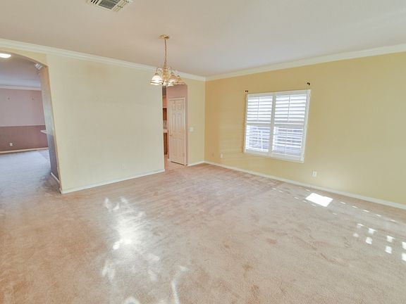 4th image of 668 Mark Thomas Dr