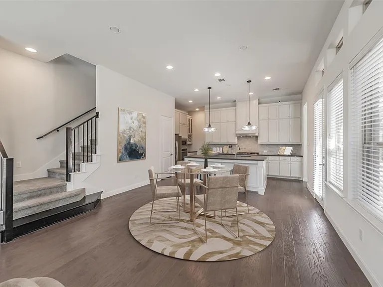 8075 Sunflower Ln — Photo 5