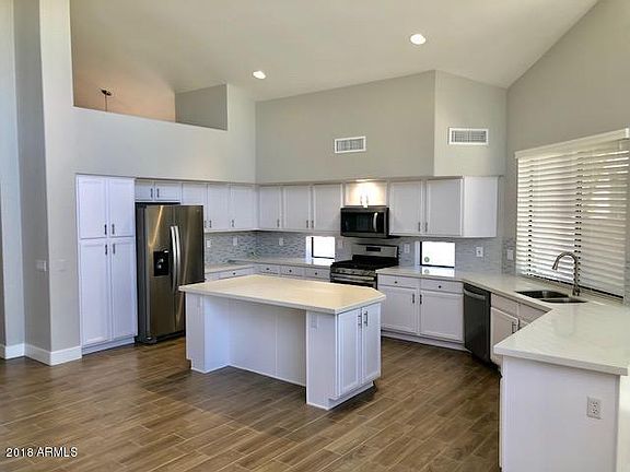 2nd image of 663 W Honeysuckle Dr
