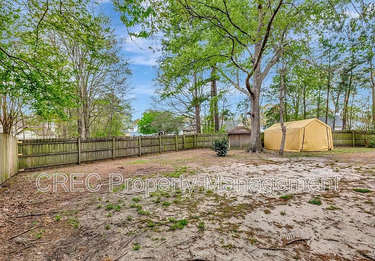 207 Lynton Ct — Photo 25