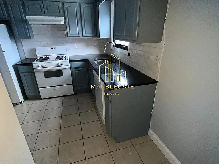 180 Ferry St #3BB — Photo 3