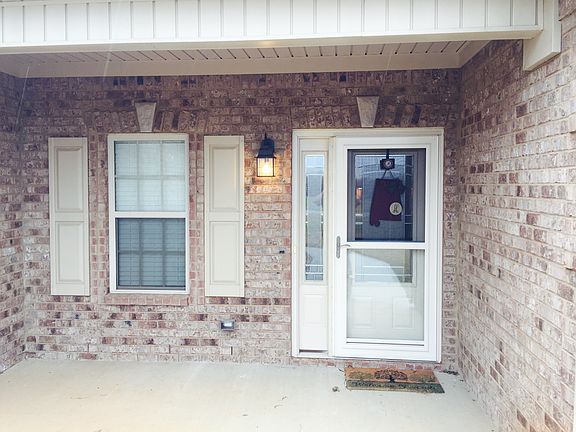 2nd image of 2215 Dogwood Trl