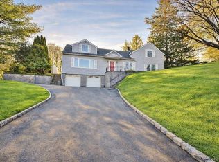 2597 Quaker Church Rd, Yorktown Heights, NY 10598