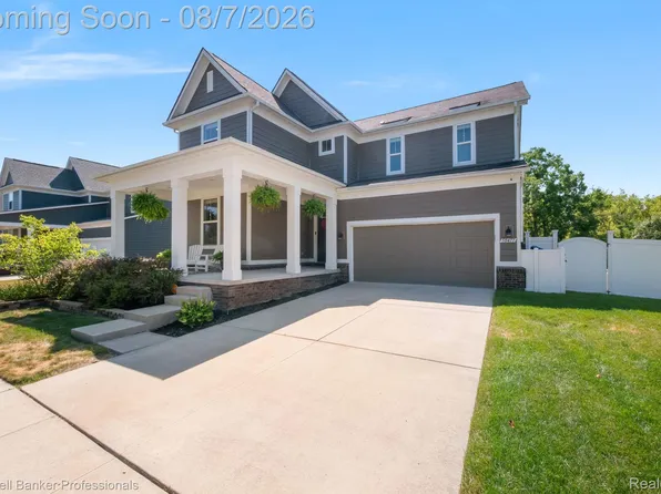 50477 Eisenhower Dr, Canton, MI 48188