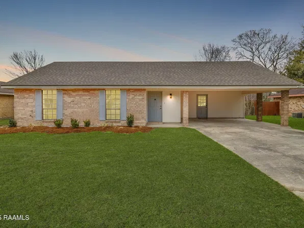 108 Berrybrook Ave, Broussard, LA 70518