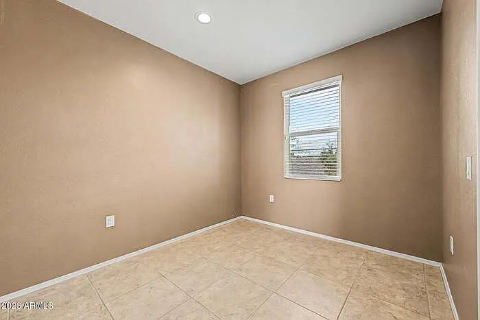 30777 W Picadilly Rd — Photo 11