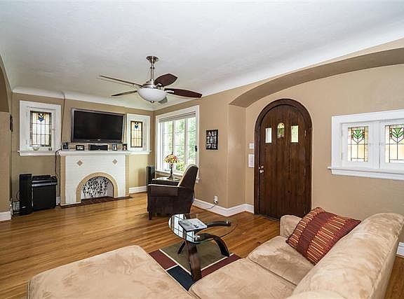 5th image of 5609 Gresham St