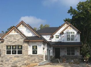 747 Lake Cook Rd, Highland Park, IL 60035