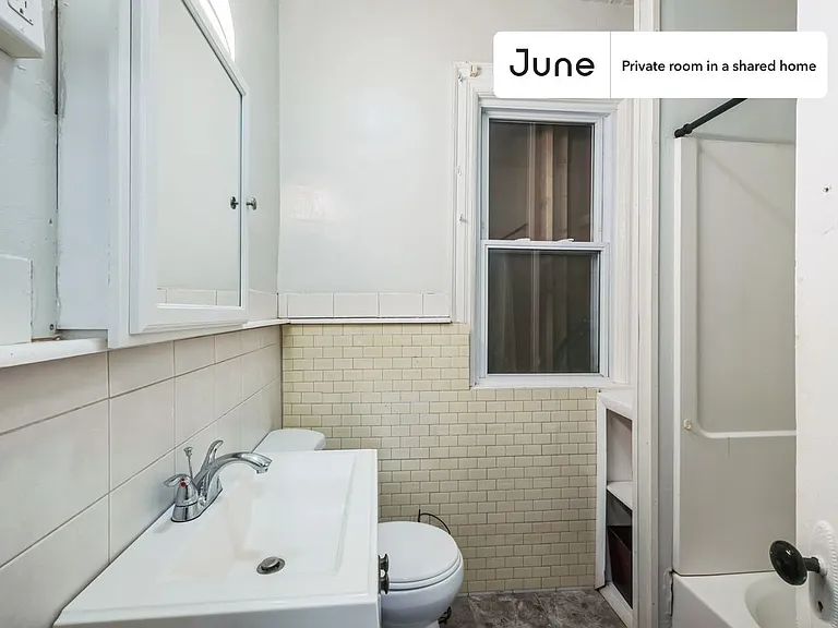 1432 Perry Pl NW #B — Photo 7