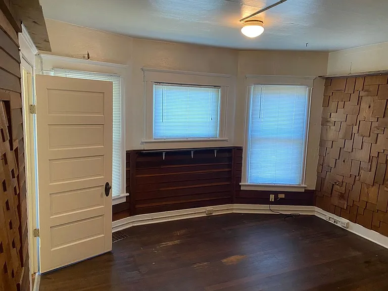 1654 Lincoln Street — Photo 6