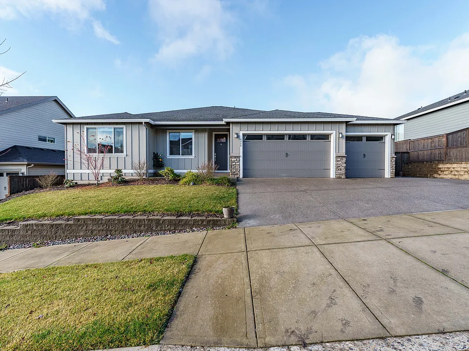 8989 N Kale Cir