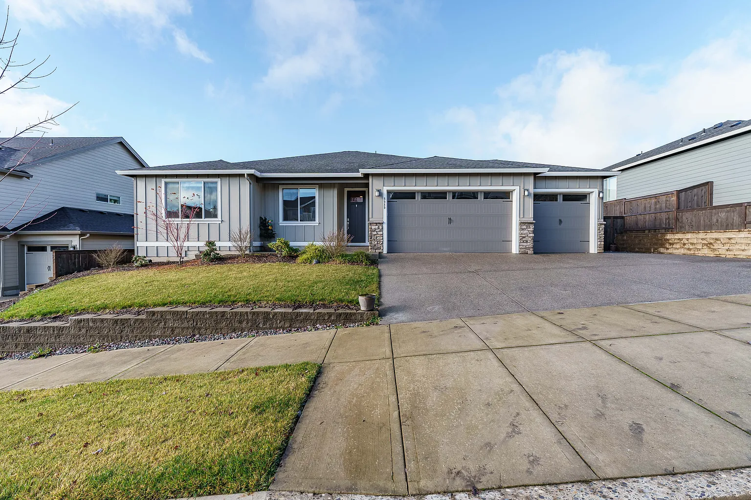 8989 N Kale Cir photo 1