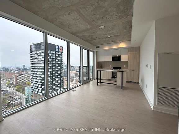 4th image of 65 Mutual St #2809