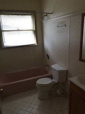 4th image of 7039 N Teutonia Ave APT 2