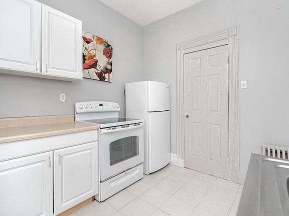 2nd image of 36-10 Astoria Blvd S #3