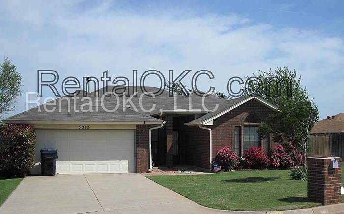 2nd image of 5005 SE 83rd St