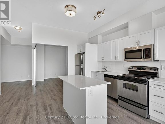 5th image of 100 Bond St E #422