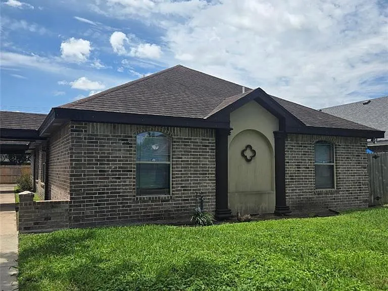 807 W Emerald Dr #D — Photo 1