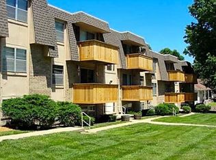 Crysler Plaza East, Independence, MO 64055