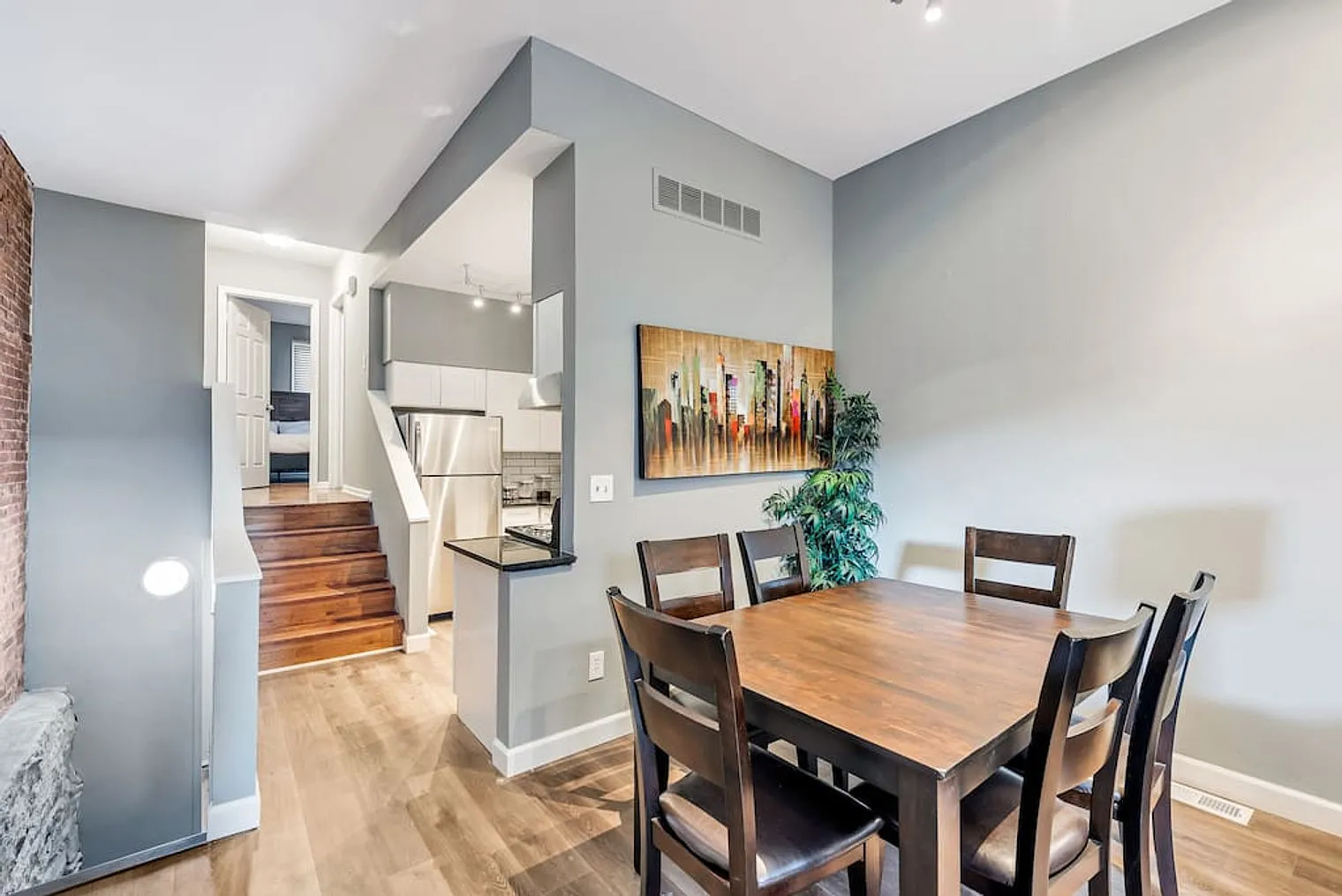 3 bed, 2.0 bath, 1194 sqft, $2,966 — Photo 3
