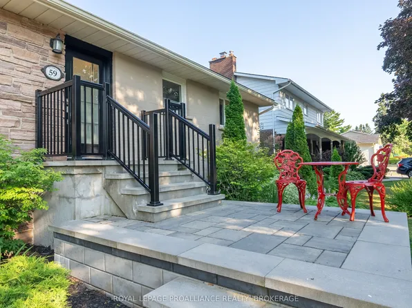 59 Fairway Hill Cres, Kingston, ON K7M 2B3