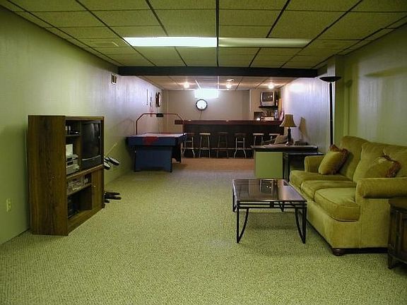 5th image of 8144 N Edge O Woods Dr