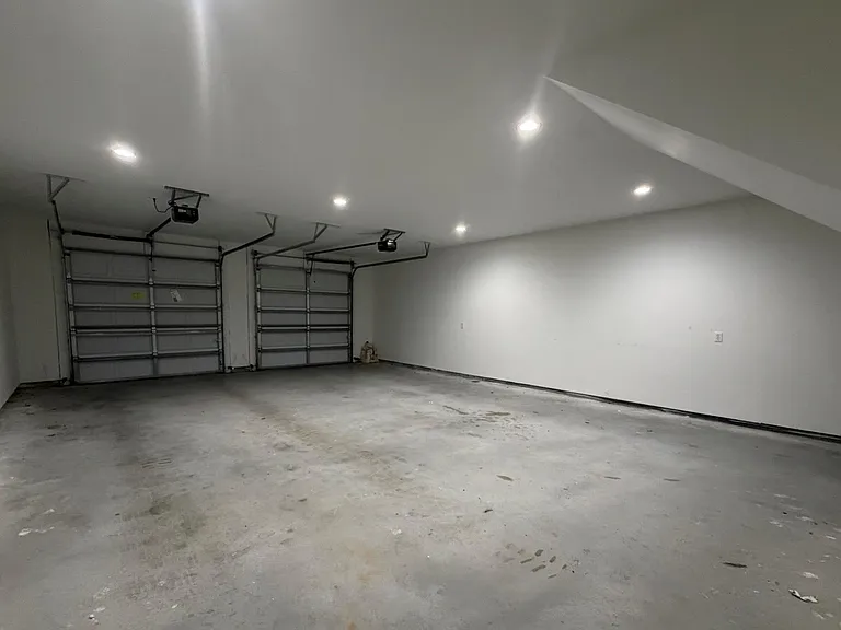 9905 Excaliburs Ct #B — Photo 10