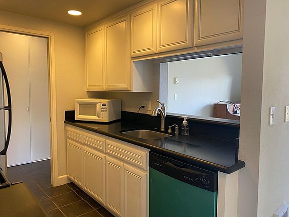 4th image of 1471 El Camino Real APT 9