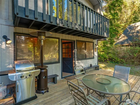 7018 Olympus Way, Glacier, WA 98244
