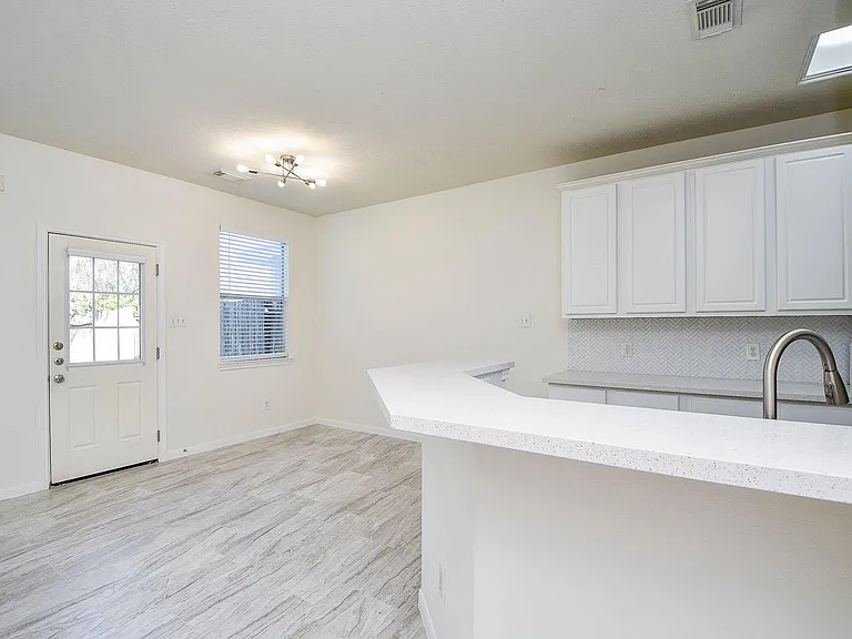 5607 Stonecloud Ln — Photo 13