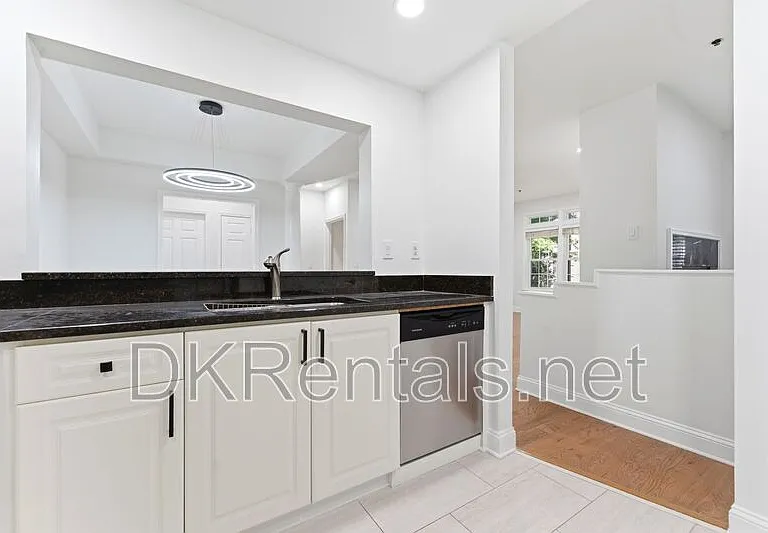 220 Renaissance Pkwy NE #2111 — Photo 16