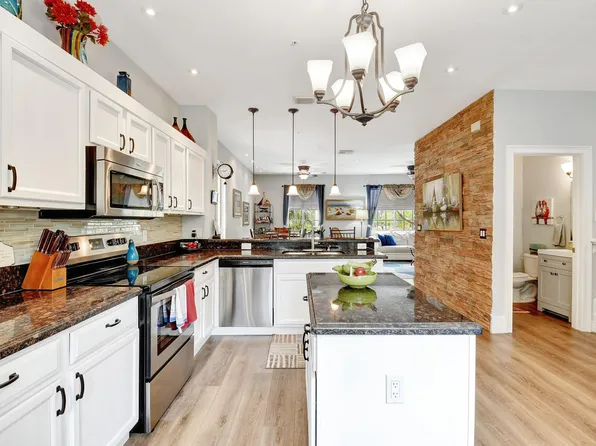 1409 W Wickham Circle, Delray Beach, FL 33445