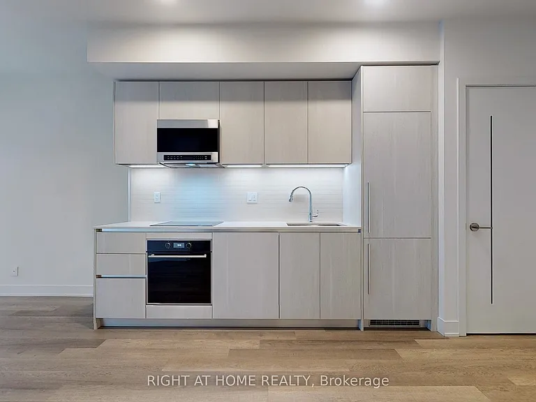 8 Cumberland St #603 — Photo 17