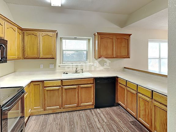 3rd image of 2608 Bluebonnet Valley Dr