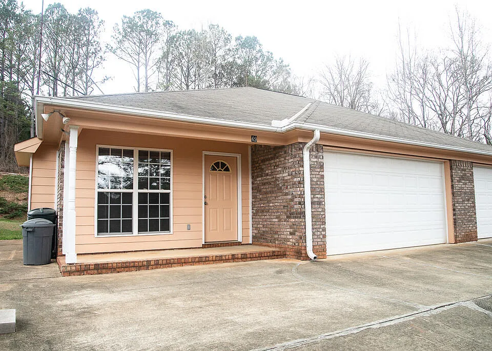 49 Kaitlyn Ct