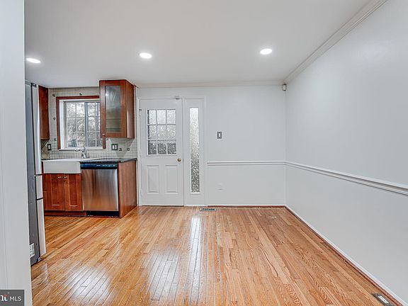 5th image of 13506 Bentley Cir