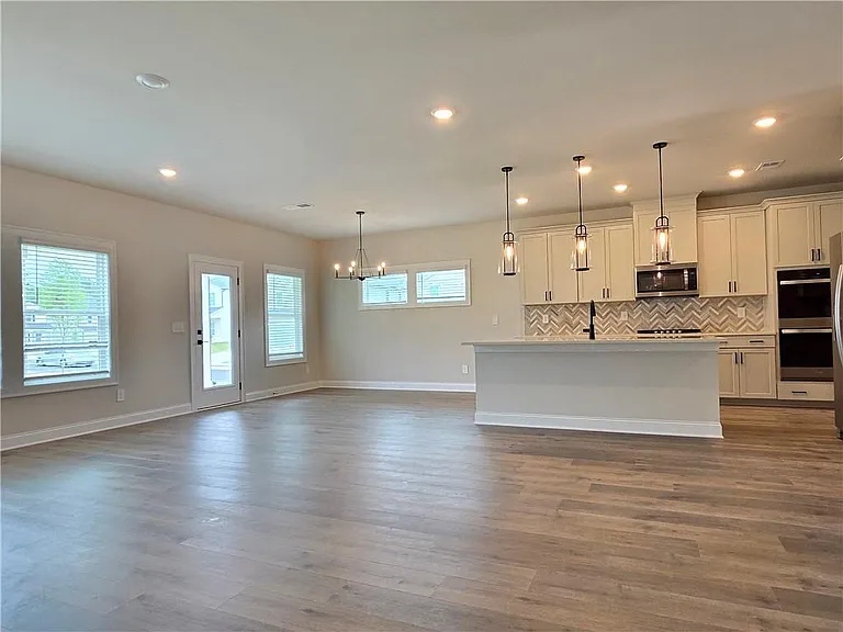 3158 Sweet Red Cir — Photo 9