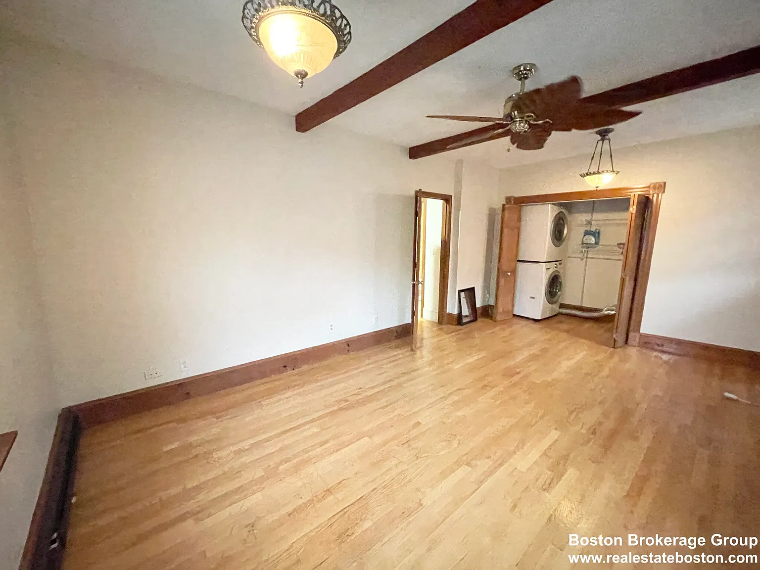 2 bed, 1.0 bath, $3,900 — Photo 4