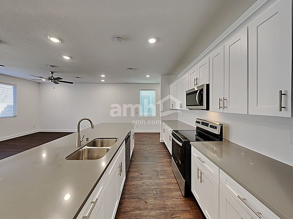 4th image of 10453 Beaver Tail St