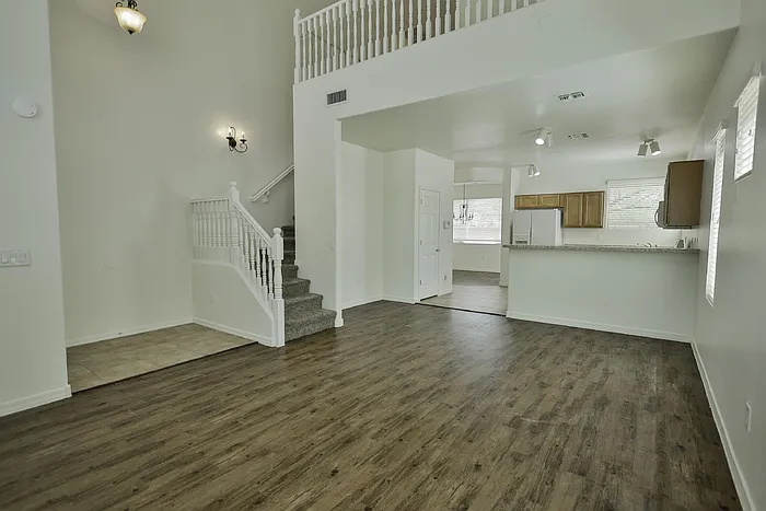131 E Camino Del Abeto Ave — Photo 4