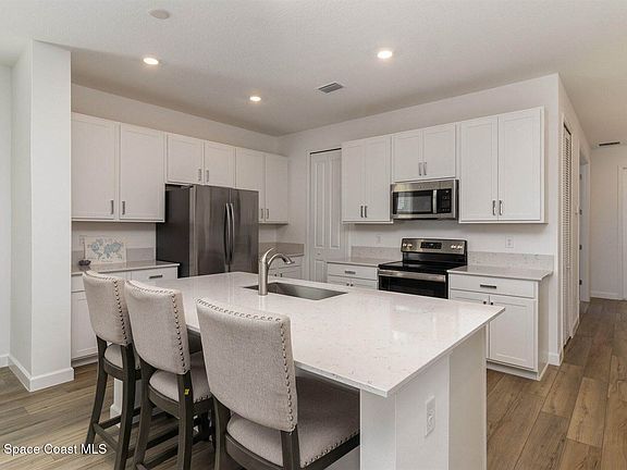 2nd image of 699 Veridian Cir NW